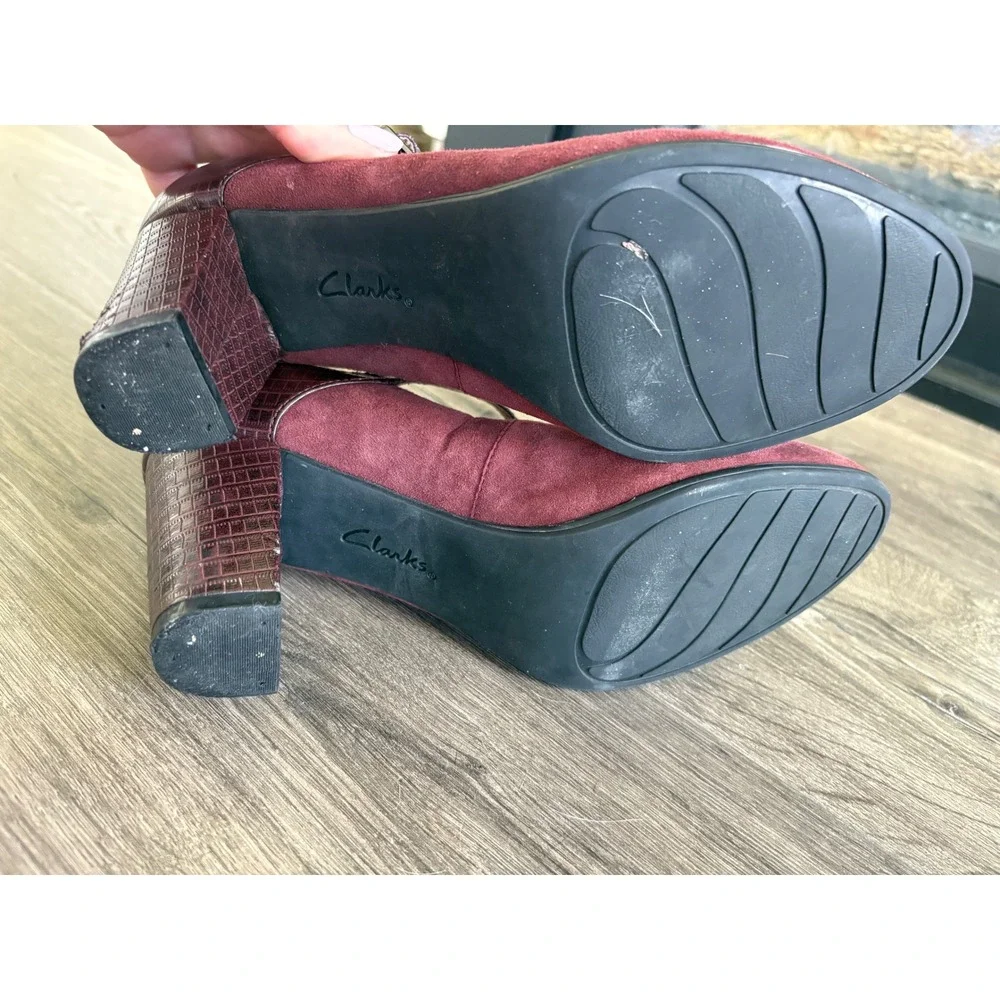 RARE Clarks Collection Burgundy‎ Suede Leather Mary Jane Block Heel Shoes Size 8 - Picture 6 of 9